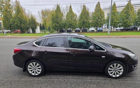 Opel Astra J, 2014 год, 780 000 рублей, 3 фотография