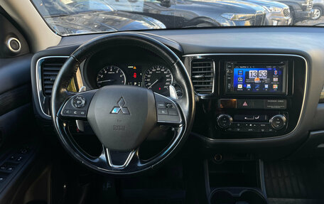 Mitsubishi Outlander III рестайлинг 3, 2015 год, 1 699 000 рублей, 9 фотография