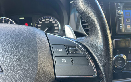 Mitsubishi Outlander III рестайлинг 3, 2015 год, 1 699 000 рублей, 11 фотография