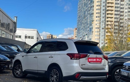 Mitsubishi Outlander III рестайлинг 3, 2015 год, 1 699 000 рублей, 3 фотография
