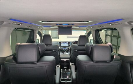Toyota Vellfire II, 2019 год, 4 750 000 рублей, 14 фотография