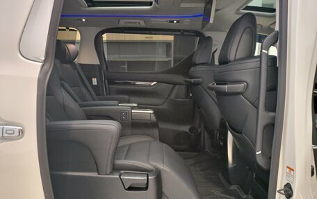 Toyota Vellfire II, 2019 год, 4 750 000 рублей, 9 фотография