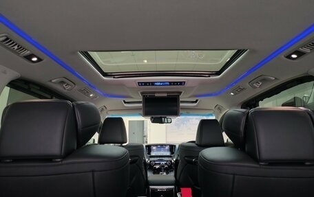 Toyota Vellfire II, 2019 год, 4 750 000 рублей, 13 фотография