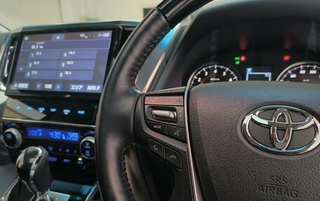 Toyota Vellfire II, 2019 год, 4 750 000 рублей, 24 фотография