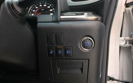 Toyota Vellfire II, 2019 год, 4 750 000 рублей, 29 фотография