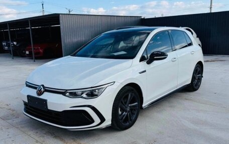 Volkswagen Golf VIII, 2022 год, 1 900 000 рублей, 3 фотография