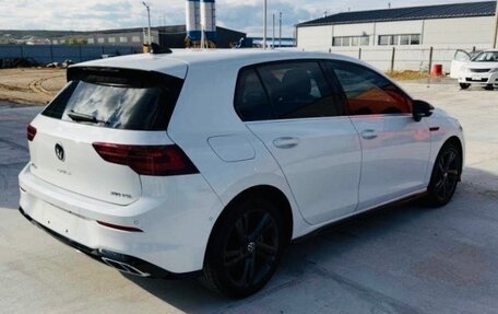 Volkswagen Golf VIII, 2022 год, 1 900 000 рублей, 4 фотография