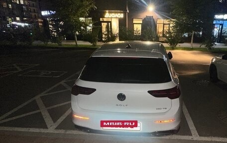 Volkswagen Golf VIII, 2022 год, 1 900 000 рублей, 10 фотография