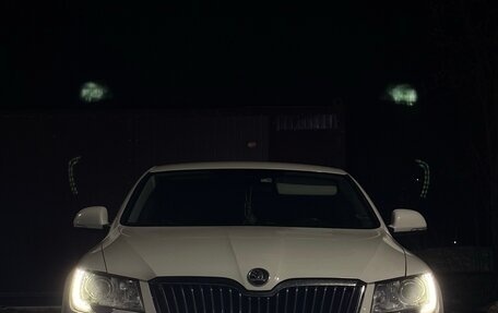 Skoda Superb III рестайлинг, 2013 год, 1 500 000 рублей, 14 фотография