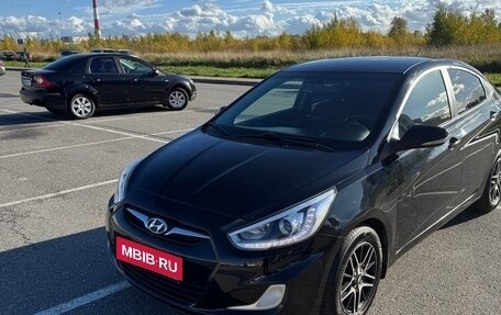 Hyundai Solaris II рестайлинг, 2013 год, 635 000 рублей, 1 фотография