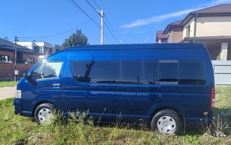 Toyota HiAce H200, 2011 год, 3 650 000 рублей, 11 фотография