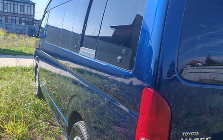Toyota HiAce H200, 2011 год, 3 650 000 рублей, 7 фотография