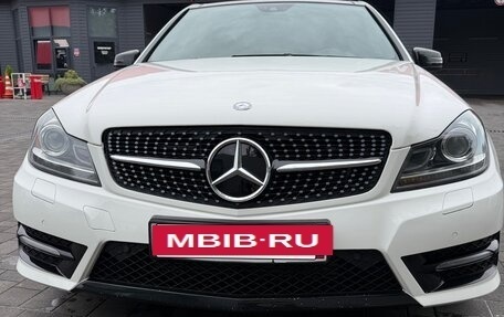 Mercedes-Benz C-Класс, 2012 год, 1 750 000 рублей, 2 фотография