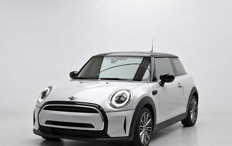 MINI Hatch, 2022 год, 1 840 000 рублей, 1 фотография