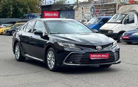 Toyota Camry, 2021 год, 1 900 000 рублей, 1 фотография