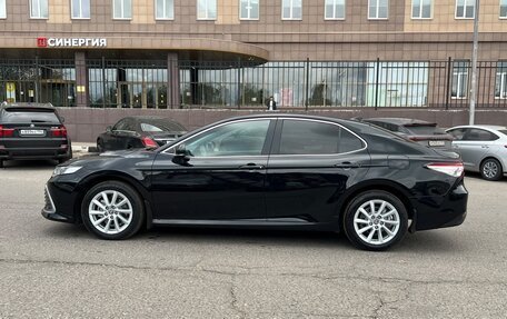 Toyota Camry, 2021 год, 1 900 000 рублей, 5 фотография