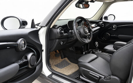 MINI Hatch, 2022 год, 1 840 000 рублей, 7 фотография