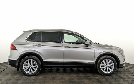 Volkswagen Tiguan II, 2018 год, 2 910 000 рублей, 4 фотография