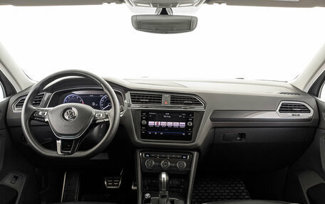 Volkswagen Tiguan II, 2018 год, 2 910 000 рублей, 14 фотография