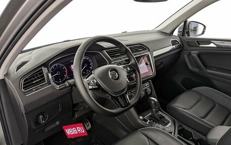Volkswagen Tiguan II, 2018 год, 2 910 000 рублей, 15 фотография