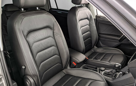 Volkswagen Tiguan II, 2018 год, 2 910 000 рублей, 24 фотография