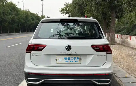 Volkswagen Tiguan II, 2023 год, 1 793 700 рублей, 5 фотография