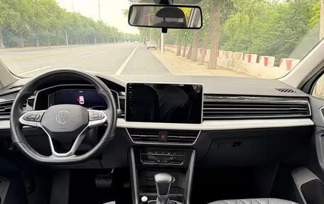 Volkswagen Tiguan II, 2023 год, 1 793 700 рублей, 8 фотография