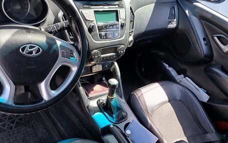 Hyundai ix35 I рестайлинг, 2012 год, 900 000 рублей, 9 фотография