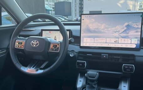 Toyota RAV4, 2026 год, 4 350 000 рублей, 21 фотография
