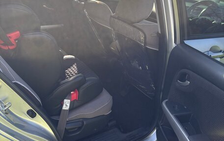 Honda Stream II, 2012 год, 1 175 000 рублей, 20 фотография