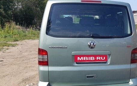 Volkswagen Caravelle T5, 2008 год, 1 499 000 рублей, 3 фотография