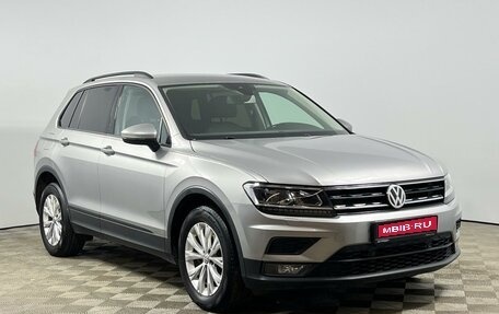 Volkswagen Tiguan II, 2020 год, 2 370 000 рублей, 1 фотография