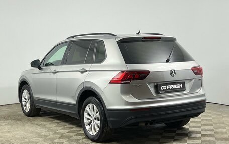 Volkswagen Tiguan II, 2020 год, 2 370 000 рублей, 2 фотография
