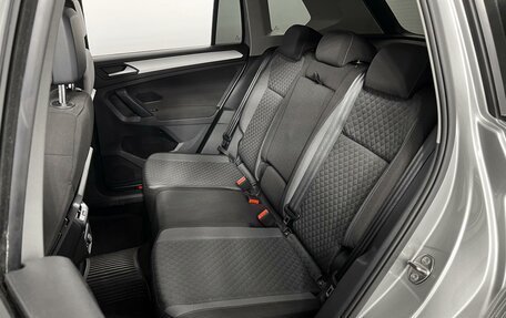 Volkswagen Tiguan II, 2020 год, 2 370 000 рублей, 9 фотография