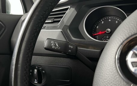 Volkswagen Tiguan II, 2020 год, 2 370 000 рублей, 16 фотография