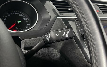 Volkswagen Tiguan II, 2020 год, 2 370 000 рублей, 17 фотография