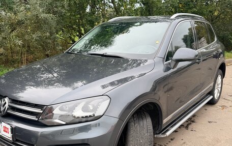 Volkswagen Touareg III, 2012 год, 1 850 000 рублей, 2 фотография