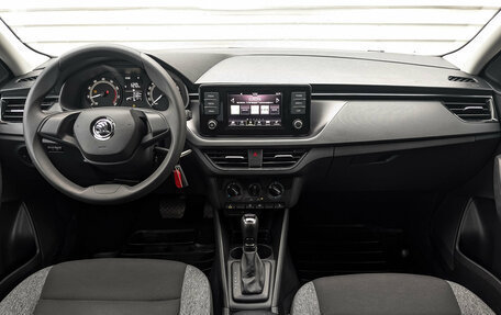 Skoda Rapid II, 2022 год, 1 750 000 рублей, 14 фотография
