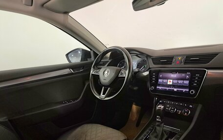Skoda Superb III рестайлинг, 2018 год, 1 790 000 рублей, 13 фотография