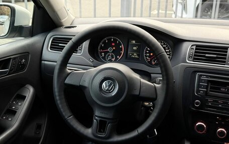 Volkswagen Jetta VI, 2014 год, 900 000 рублей, 17 фотография