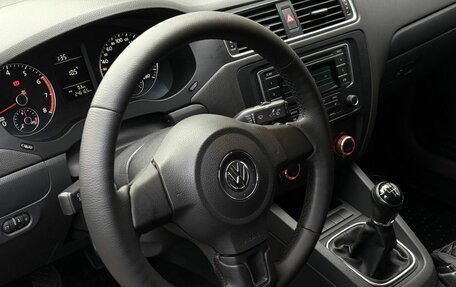 Volkswagen Jetta VI, 2014 год, 900 000 рублей, 18 фотография