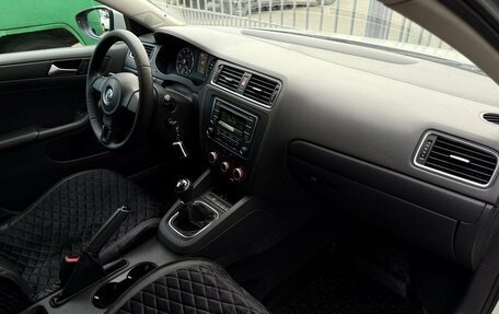 Volkswagen Jetta VI, 2014 год, 900 000 рублей, 14 фотография