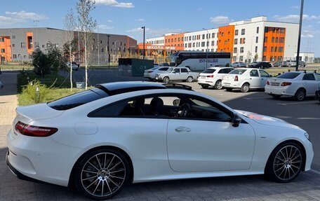 Mercedes-Benz E-Класс, 2017 год, 3 890 000 рублей, 2 фотография