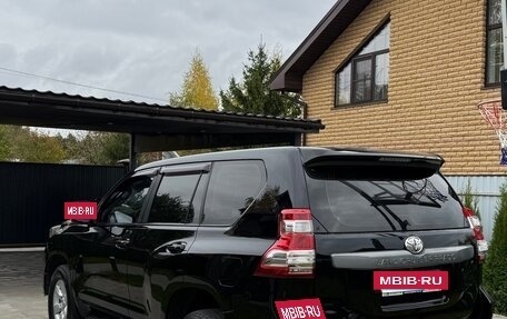 Toyota Land Cruiser Prado 150 рестайлинг 2, 2015 год, 3 400 000 рублей, 5 фотография