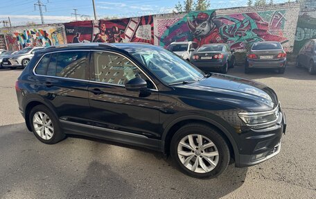 Volkswagen Tiguan II, 2018 год, 3 000 000 рублей, 2 фотография