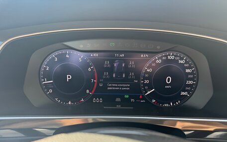 Volkswagen Tiguan II, 2018 год, 3 000 000 рублей, 11 фотография