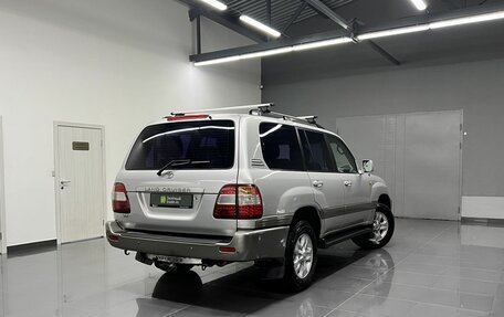 Toyota Land Cruiser 100 рестайлинг 2, 2005 год, 2 490 000 рублей, 2 фотография