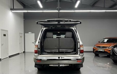 Toyota Land Cruiser 100 рестайлинг 2, 2005 год, 2 490 000 рублей, 7 фотография
