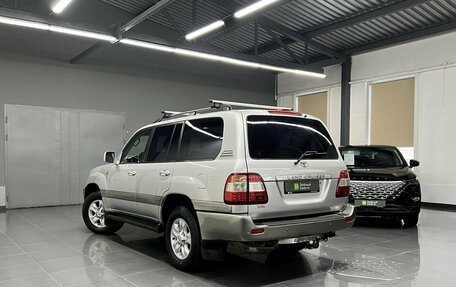 Toyota Land Cruiser 100 рестайлинг 2, 2005 год, 2 490 000 рублей, 6 фотография