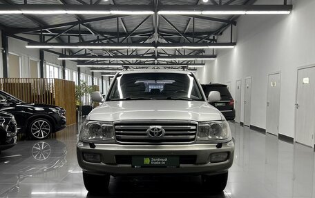 Toyota Land Cruiser 100 рестайлинг 2, 2005 год, 2 490 000 рублей, 3 фотография